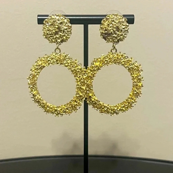 Fashion drop large statement earrings goldtone - Picture 1 of 7